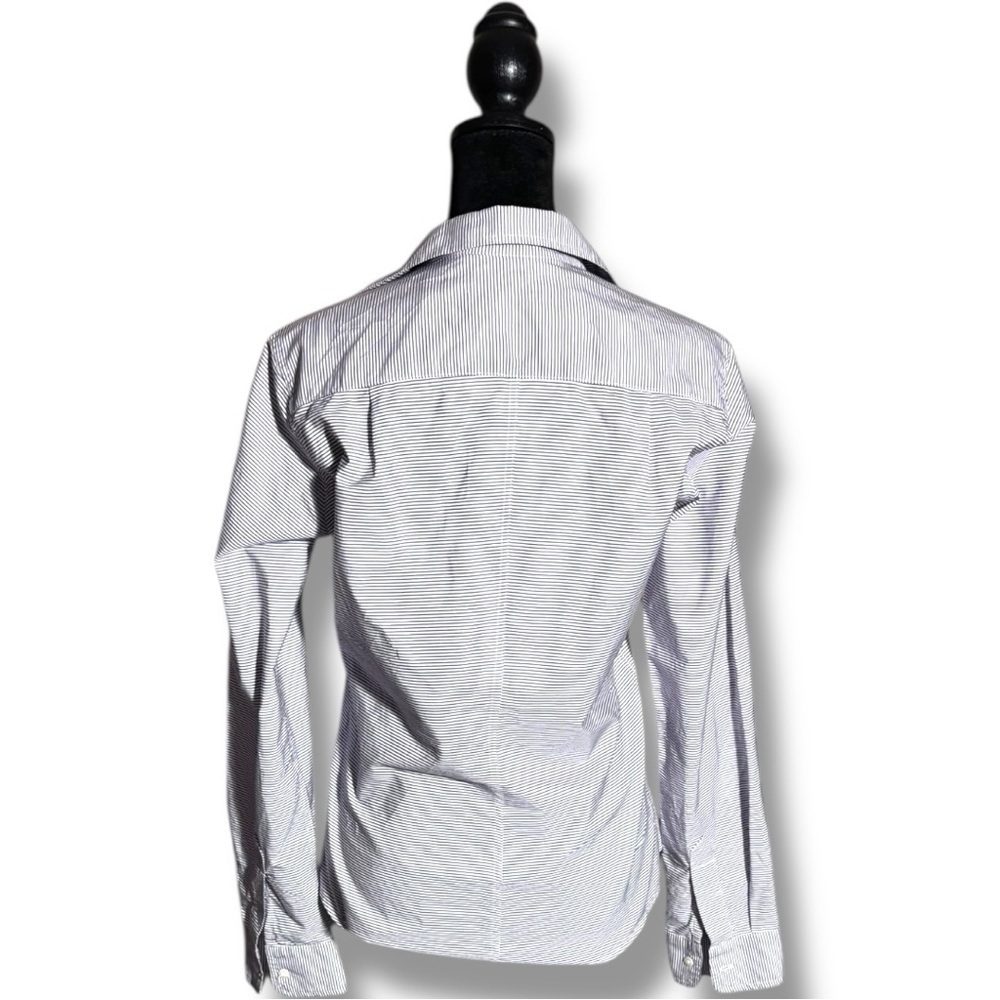 Frank & Eileen Women's Slim Fit Gray Striped Long Cuffed Sleeve Button Up Shirt - Picture 5 of 16